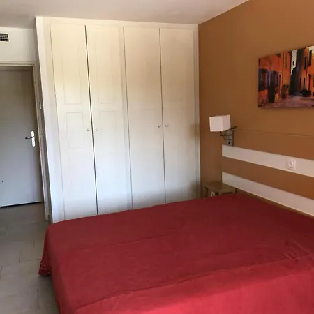 St Tropez Apartment